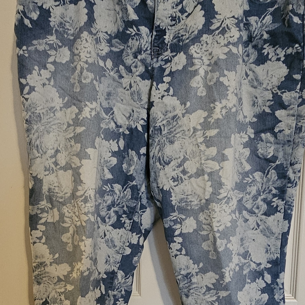 Faded Glory Blue Floral Women's Boyfriend Jeans